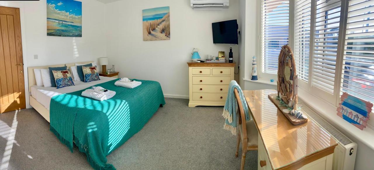 Avon Beach Bed & Breakfast Christchurch  Eksteriør billede