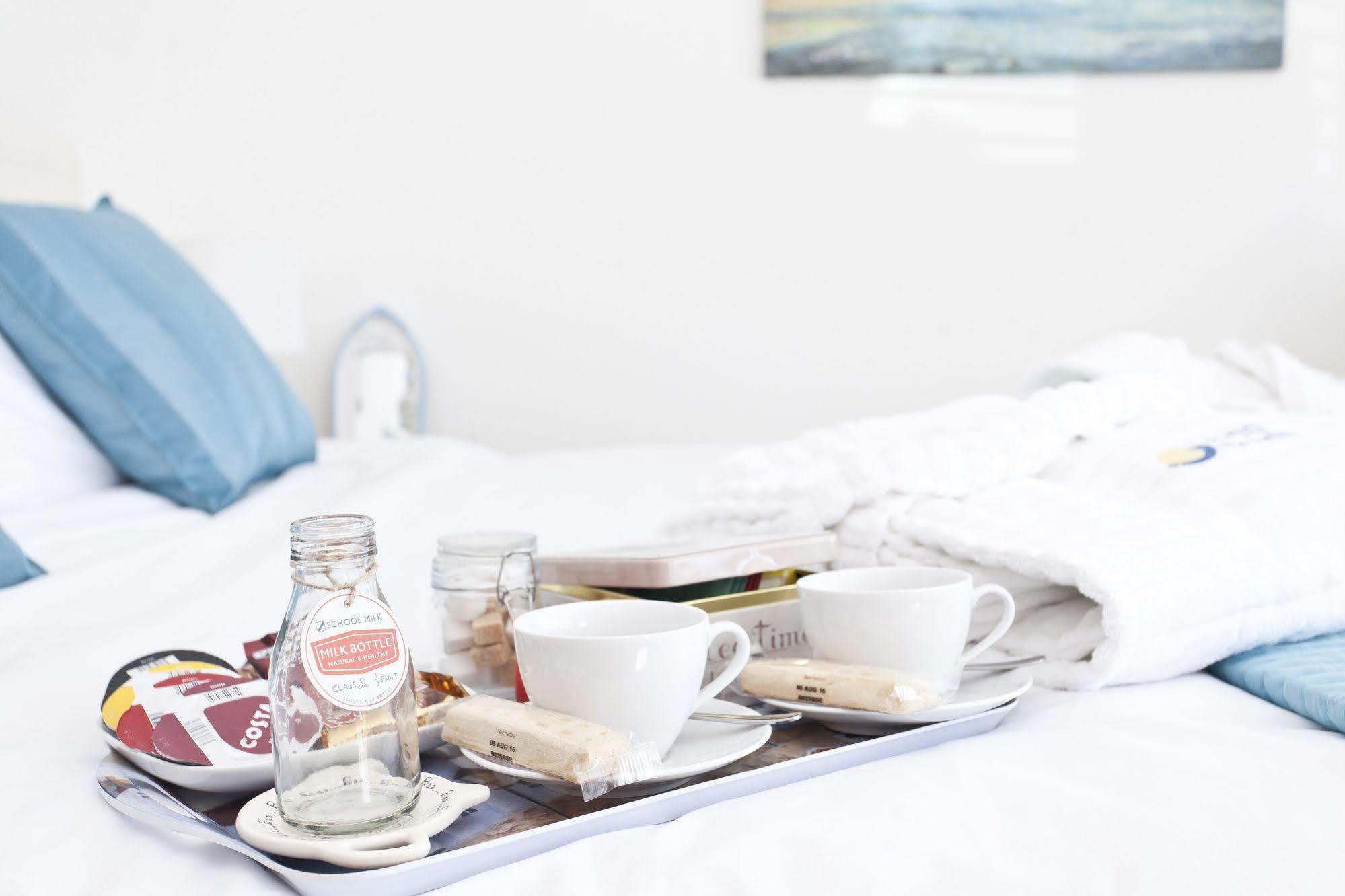 Avon Beach Bed & Breakfast Christchurch  Eksteriør billede